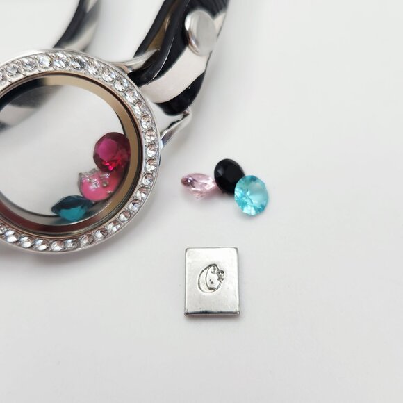 Origami Owl Zebra Stripe Faux Leather Double Wrap Bracelet with Charms - Picture 3 of 5